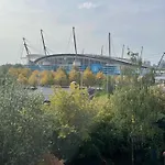 Balcony Apartment - Views Of Etihad Stadium - Near Coop Live Arena - Free Parking